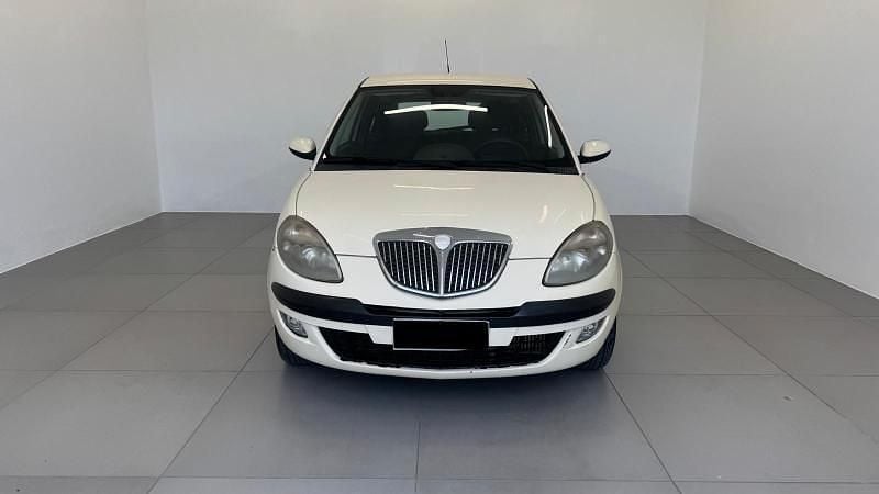 Usata Lancia Ypsilon 69 CV (50 kW) 2005 Marrone Utilitaria