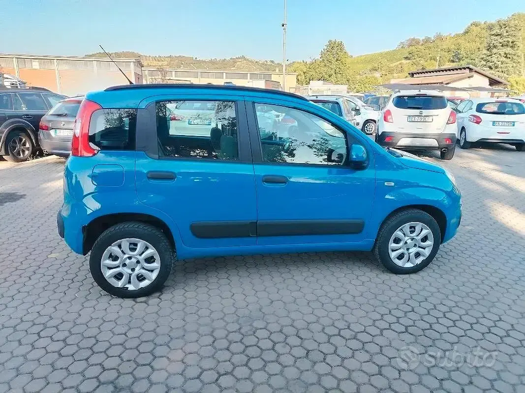 Usata Fiat Panda Easy 80 CV (58 kW) 2012 Blu/azzurro Utilitaria