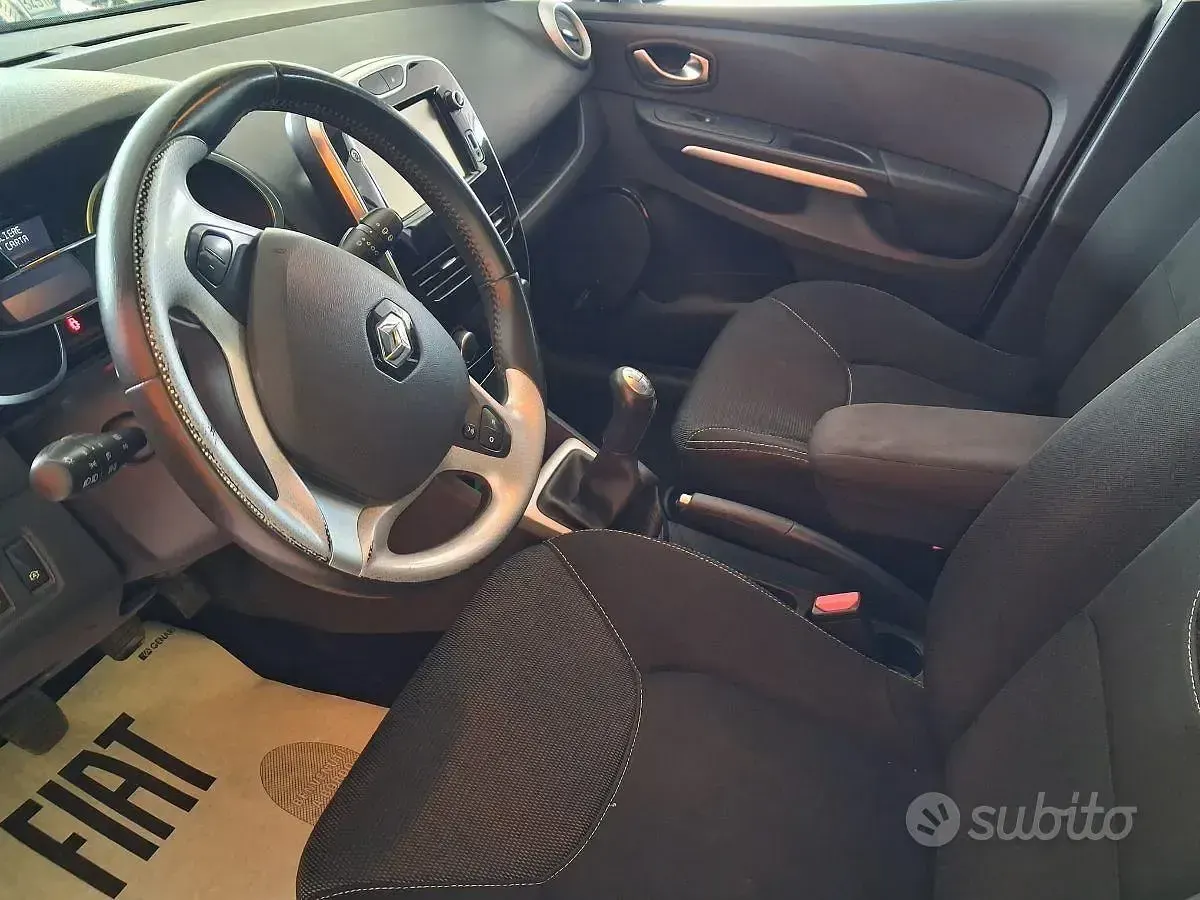 Usata Renault Clio 75 CV (55 kW) 2015 Bianco Utilitaria