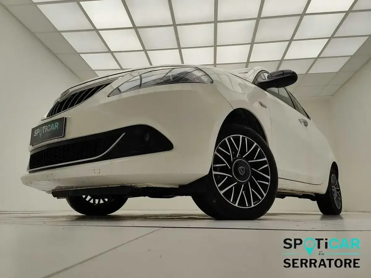 Usata Lancia Ypsilon S 70 CV (51 kW) 2024 Bianco Utilitaria