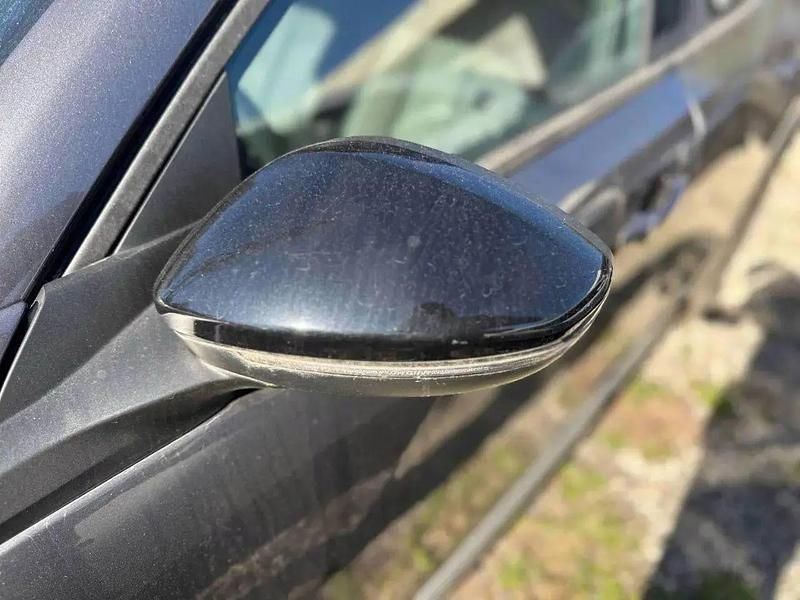 Usata Peugeot 2008 Allure 130 CV (95 kW) 2023 Grigio SUV