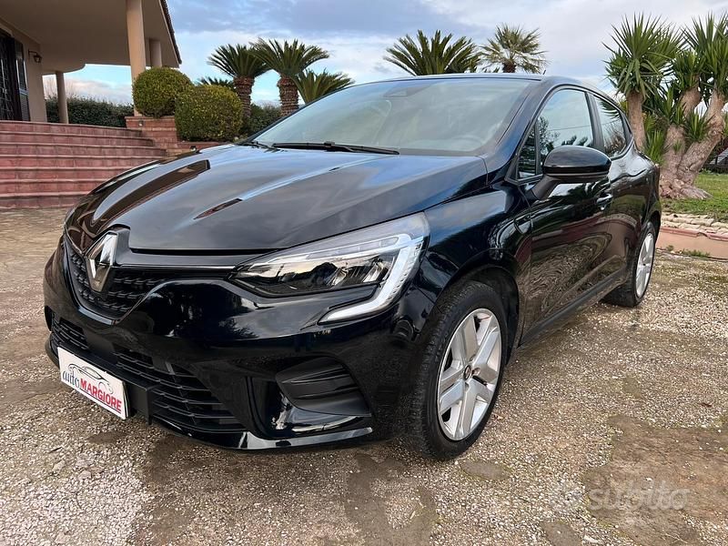 Nero Usata 2022 Renault Clio V Berlina | 10.500 € (Super prezzo) - Immagine 1/4