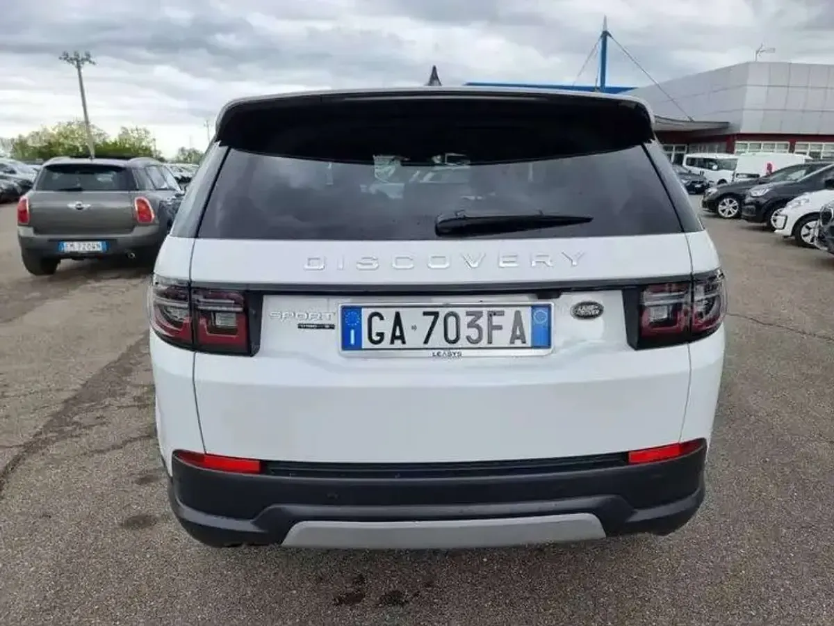 Usado Land Rover Discovery 5 S 179 HP (131 kW) 2020 Other SUV