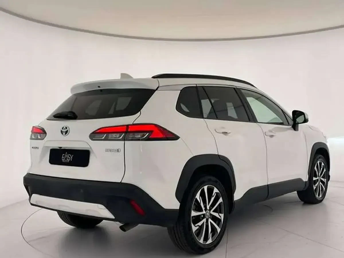 Usata Toyota Corolla Cross Trend 152 CV (111 kW) 2023 Bianco SUV