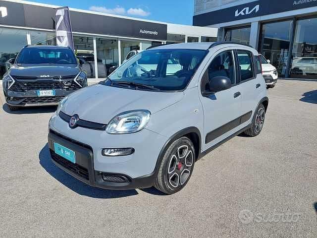 Usata Fiat Panda City Life 69 CV (50 kW) 2022 Grigio Berlina