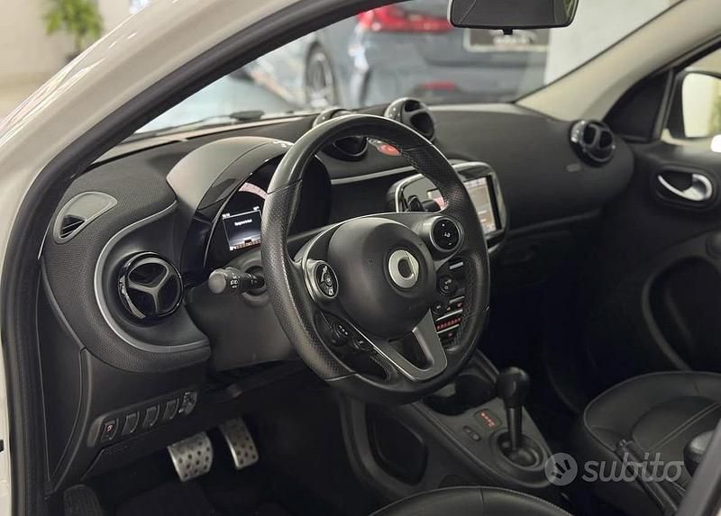 Usata Smart ForFour 90 CV (66 kW) 2019 Bianco Utilitaria