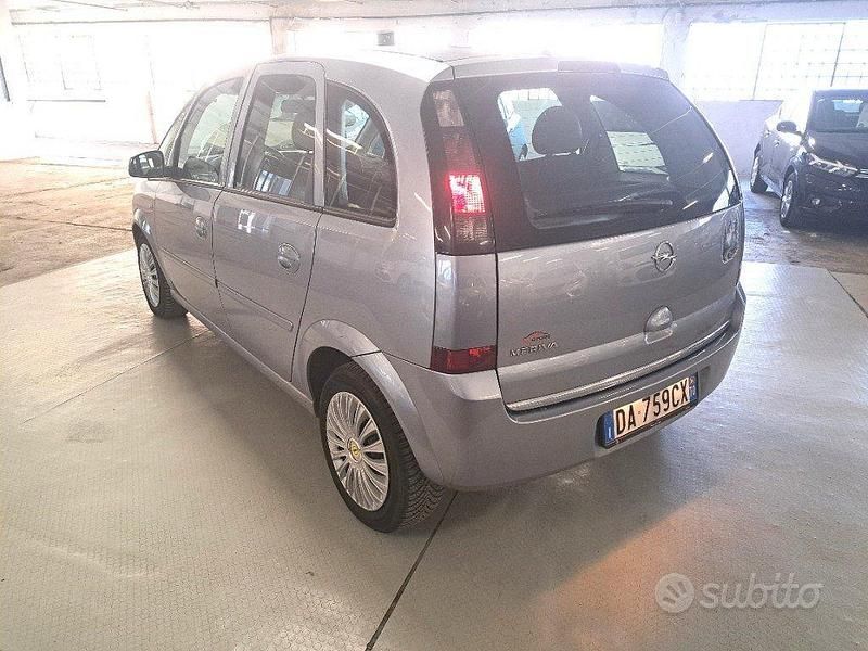 Usata Opel Meriva Enjoy 90 CV (66 kW) 2006 Grigio Monovolume