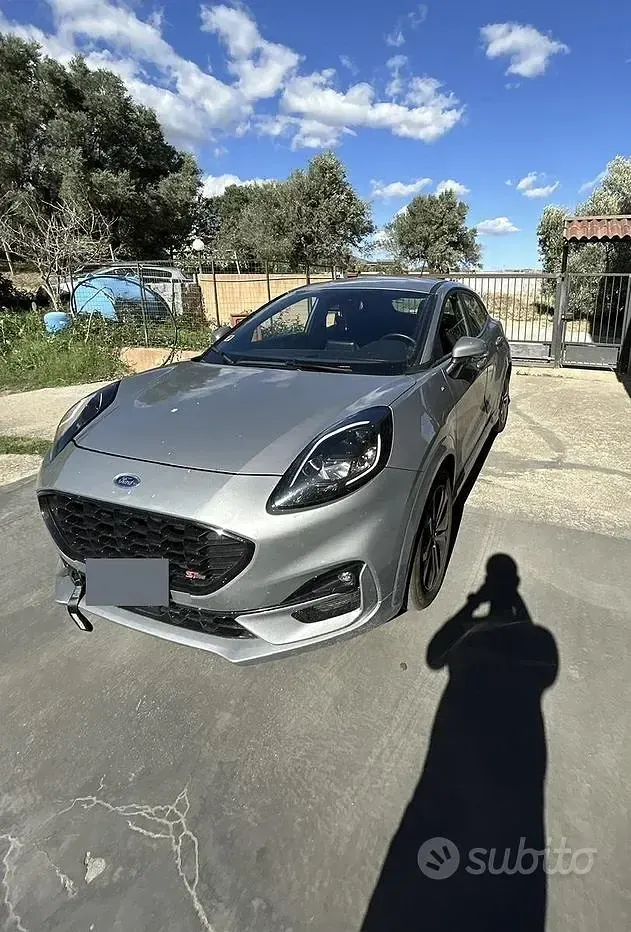 Usata Ford Puma 120 CV (88 kW) 2022 Grigio SUV