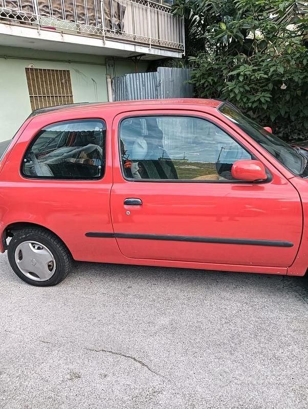 Usata Nissan Micra 1998 Rosso Utilitaria