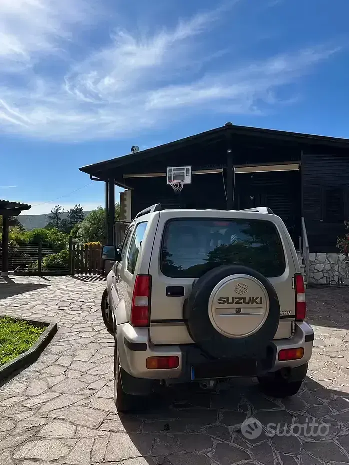 Usata Suzuki Jimny 82 CV (60 kW) 2001 SUV