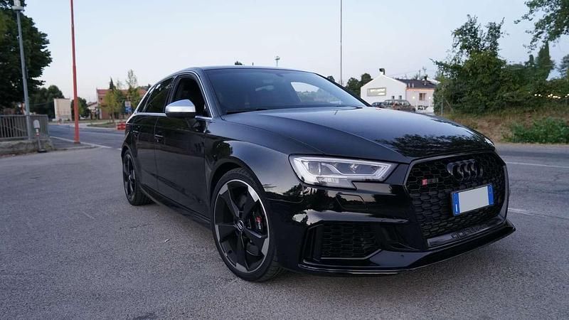 Nero Usata 2019 Audi RS3 Ambiente Tre volumi | 35.000 € (Super prezzo) - Immagine 1/4