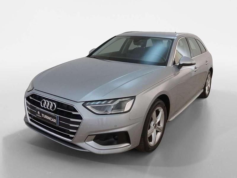 Käytetty Audi A4 S-Line 163 HP (119 kW) 2023 Hopea Farmari