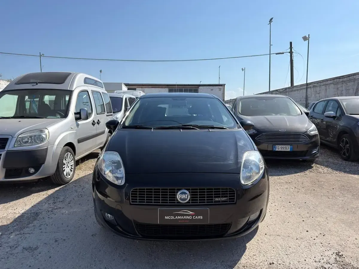 Usata Fiat Grande Punto Dynamic 75 CV (55 kW) 2007 Nero Utilitaria