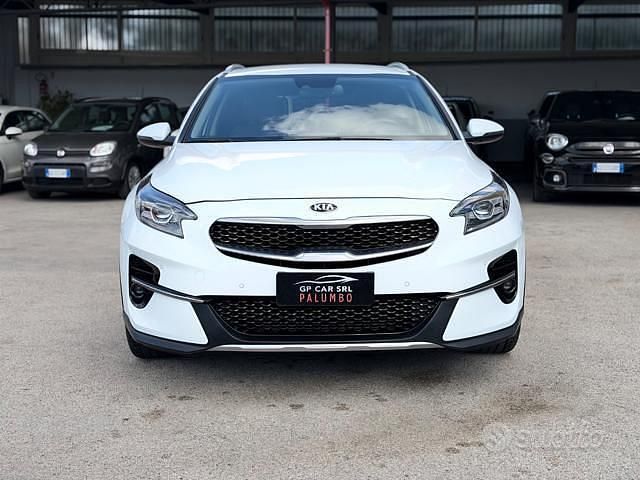 Usata Kia XCeed 136 CV (100 kW) 2022 Bianco SUV