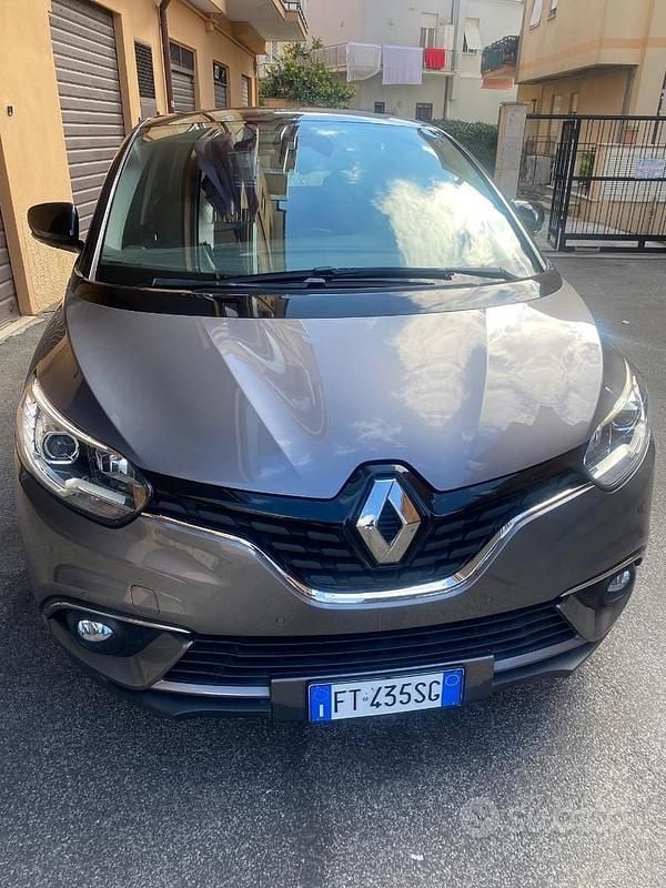 Usata Renault Scénic IV 110 CV (80 kW) 2019 Grigio Monovolume