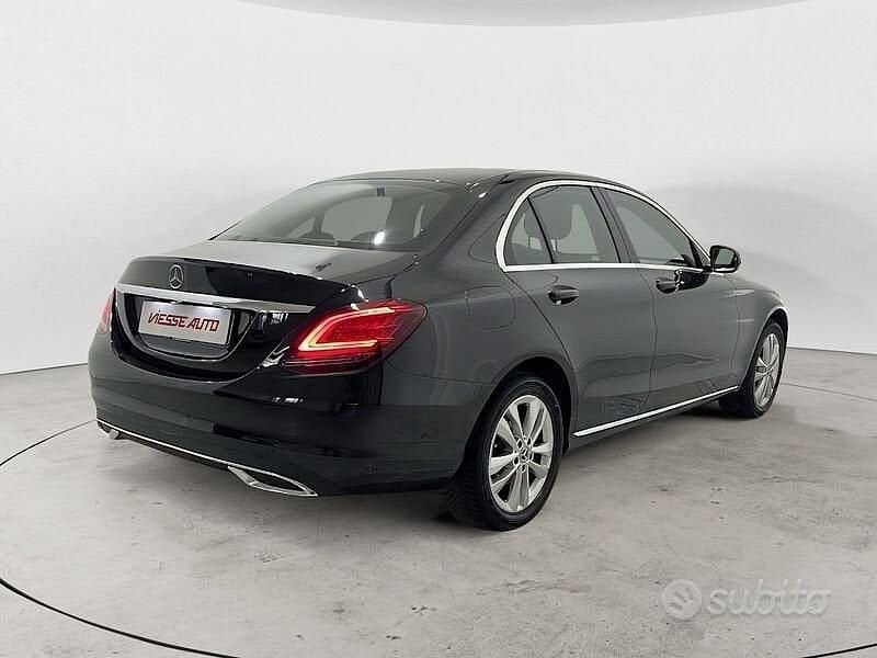 Usata Mercedes C180 Business 122 CV (89 kW) 2019 Nero Berlina
