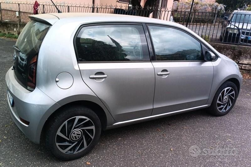 Usata VW up! Move 60 CV (44 kW) 2019 Argento Utilitaria