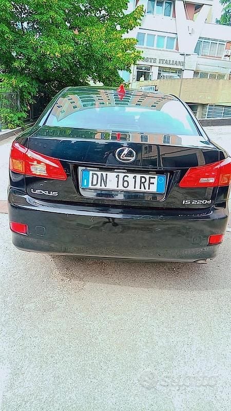 Usata Lexus IS220d Luxury Line 177 CV (130 kW) 2008 Nero Berlina