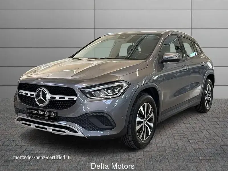 Usata Mercedes GLA200 Business 150 CV (110 kW) 2022 SUV