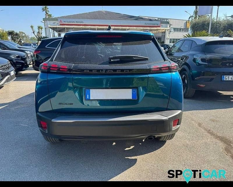 Usata Peugeot 2008 Allure 102 CV (75 kW) 2025 Blu/azzurro SUV