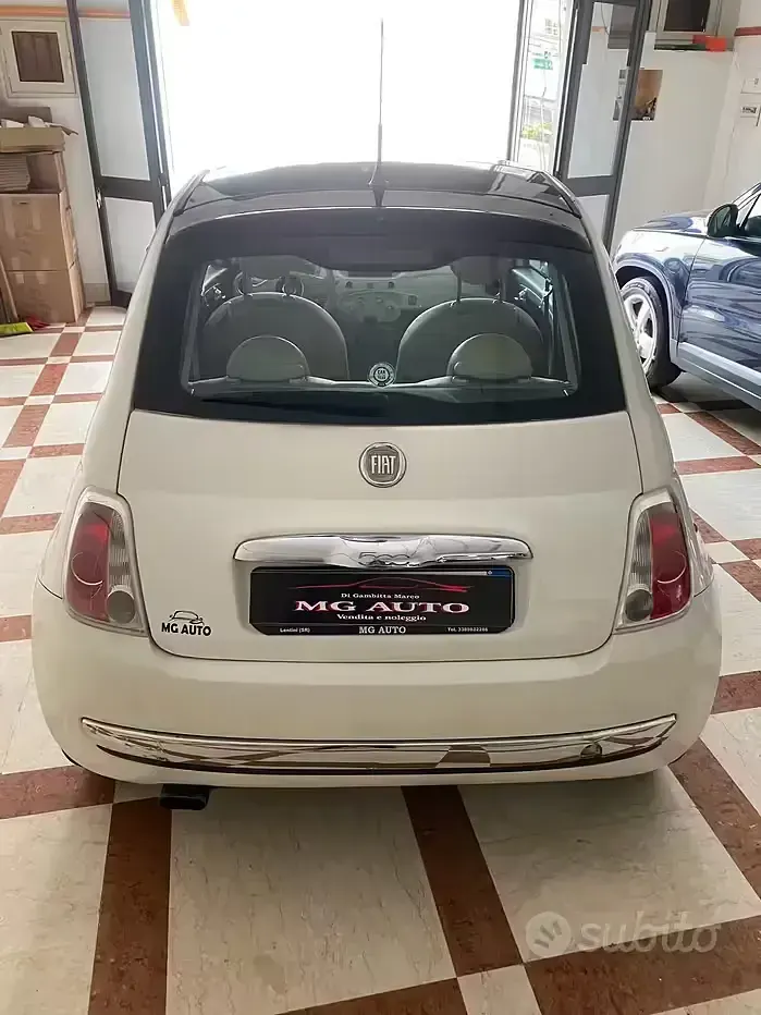 Käytetty Fiat 500 Lounge 69 HP (50 kW) 2008 Valkoinen Sedan