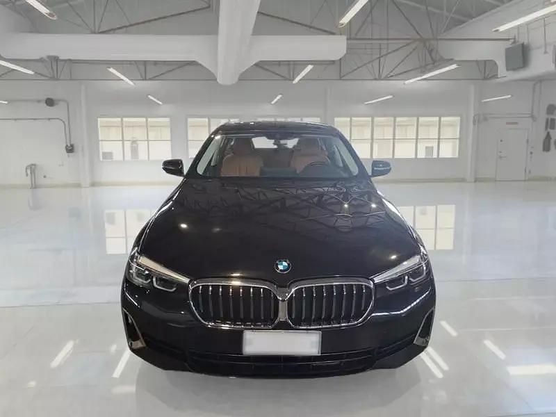 Usado BMW 530 Luxury Line 249 HP (183 kW) 2021 Preto Sedan
