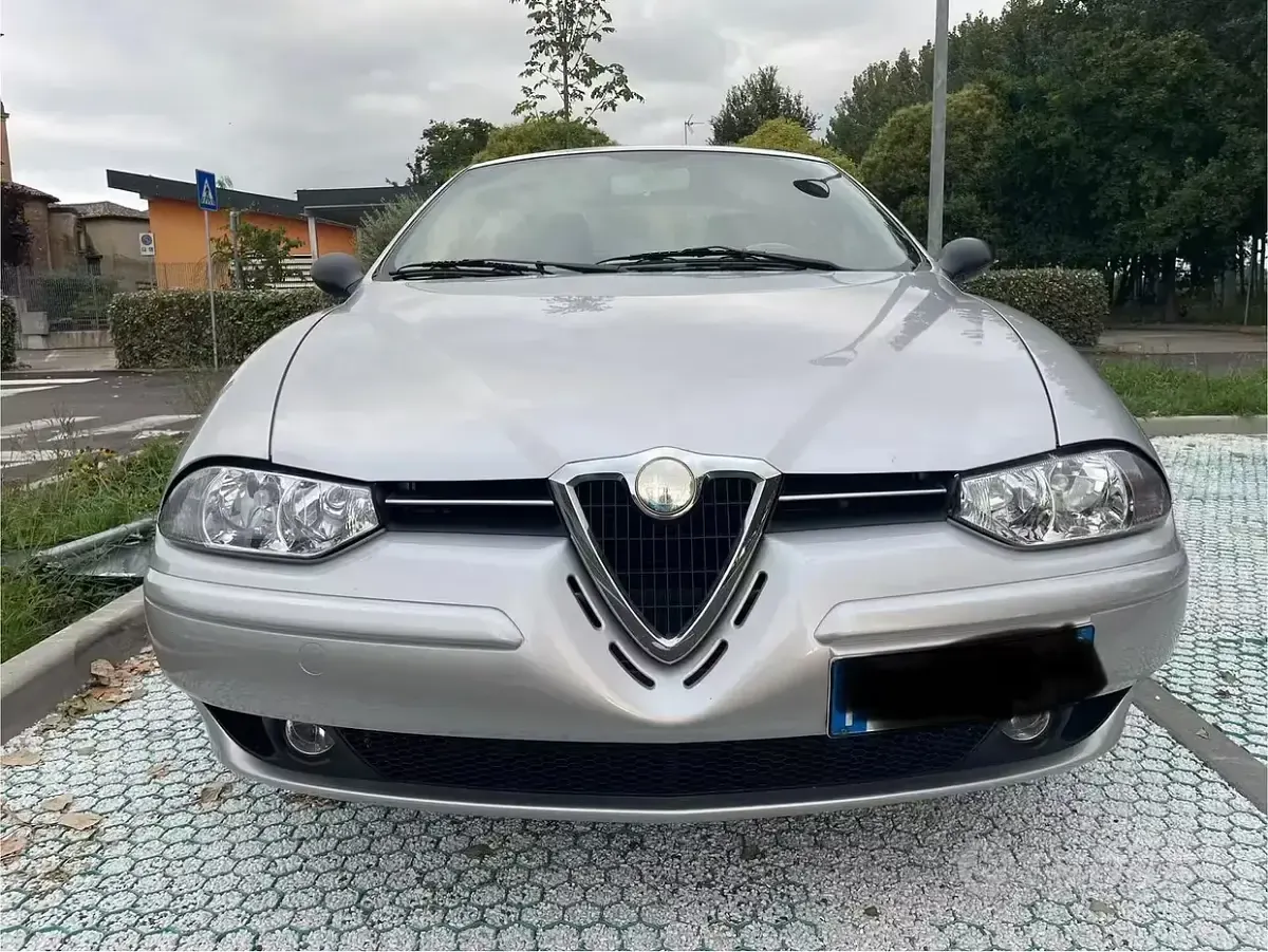Usata Alfa Romeo 156 120 CV (88 kW) 2000 Grigio Berlina