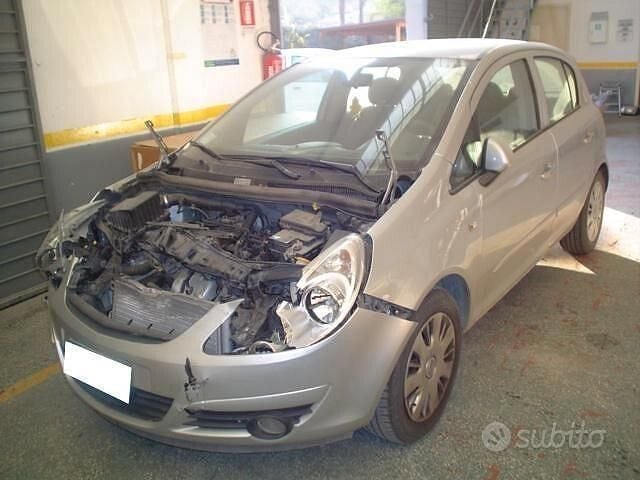 Usata Opel Corsa Enjoy 60 CV (44 kW) 2007 Grigio Berlina