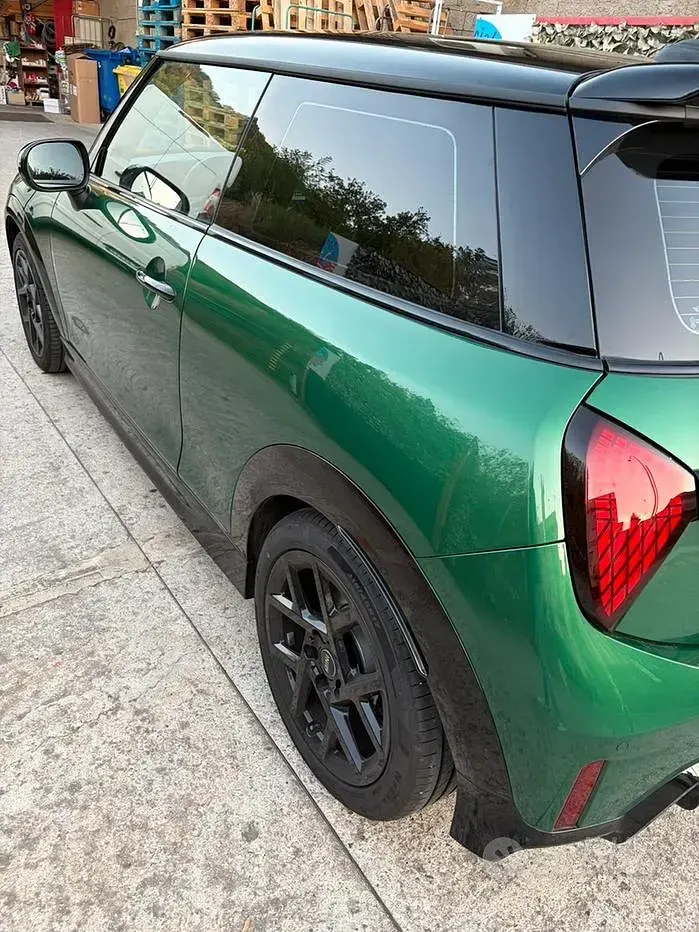 Usata Mini John Cooper Works 204 CV (150 kW) 2026 Verde Utilitaria
