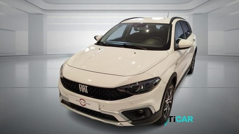 Usata Fiat Tipo Cross 131 CV (96 kW) 2024 Bianco Station wagon