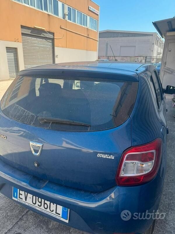 Usata Dacia Sandero 75 CV (55 kW) 2014 Blu Utilitaria