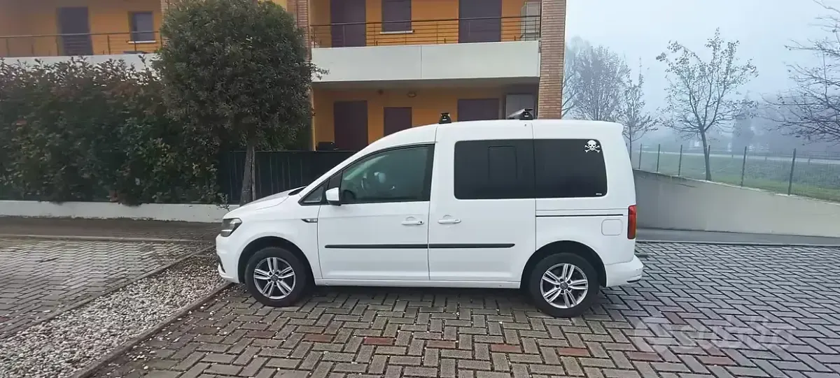 Usata VW Caddy 102 CV (75 kW) 2018 Monovolume