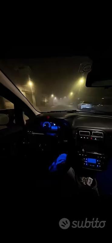 Usata Fiat Grande Punto 90 CV (66 kW) 2008 Rosso Utilitaria