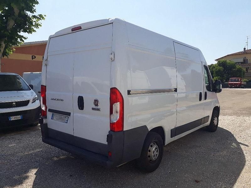 Usata Fiat Ducato 131 CV (96 kW) 2015 Bianco pastello Furgone