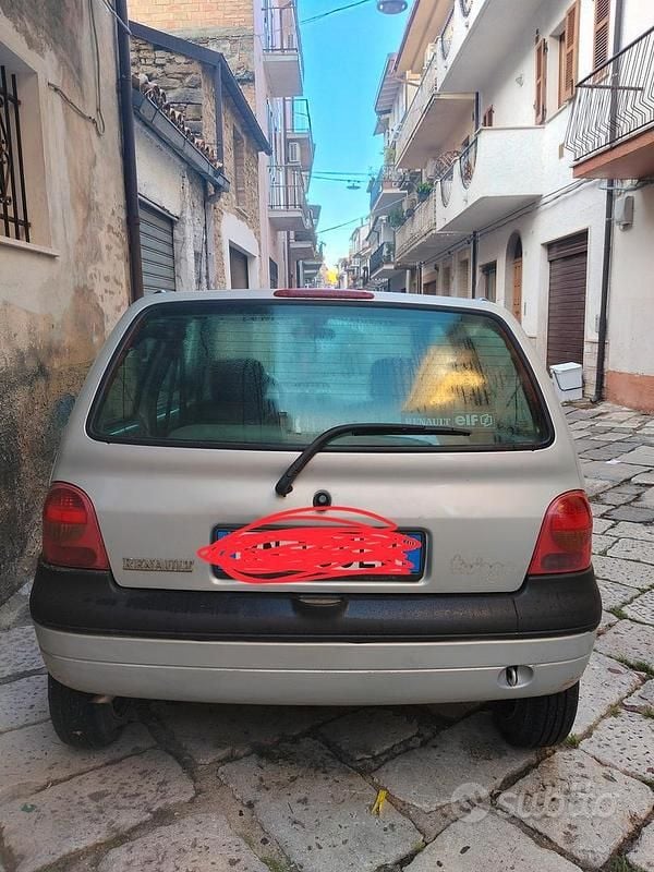 Usata Renault Twingo 58 CV (42 kW) 2002 Giallo Utilitaria