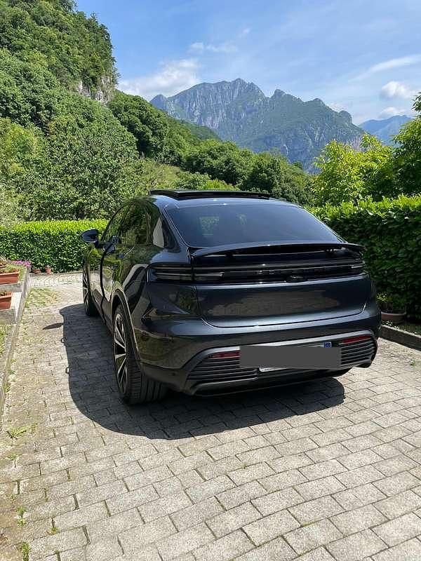 Usata Porsche Macan 300 kW (408 CV) 2024 Nero SUV
