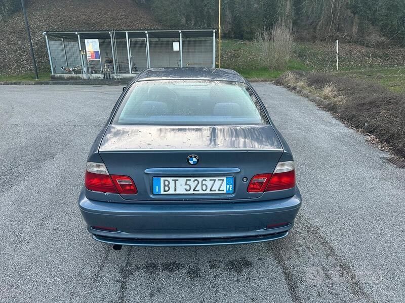 Usata BMW 318 2001 Blu Coupé