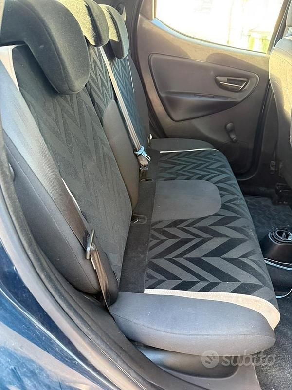 Usata Lancia Ypsilon 2017 Blu Utilitaria