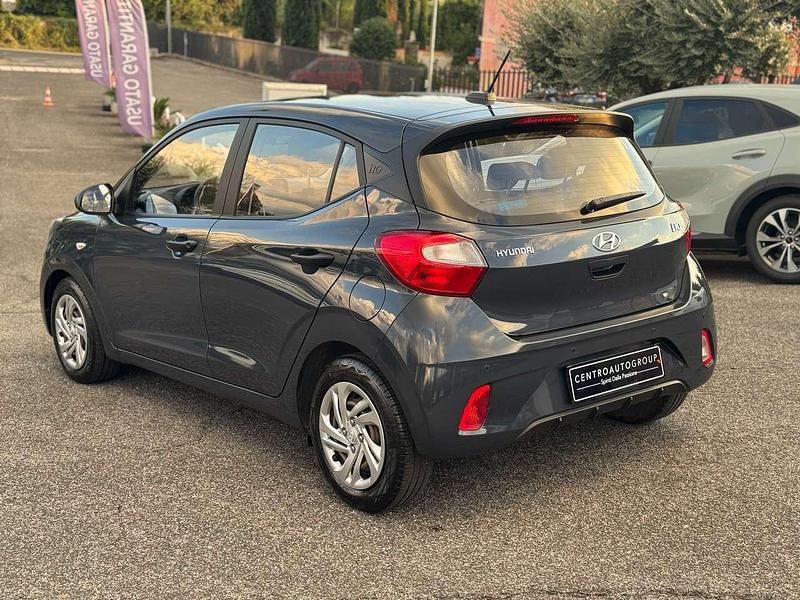 Usata Hyundai i10 Advanced 67 CV (49 kW) 2022 Grigio Utilitaria