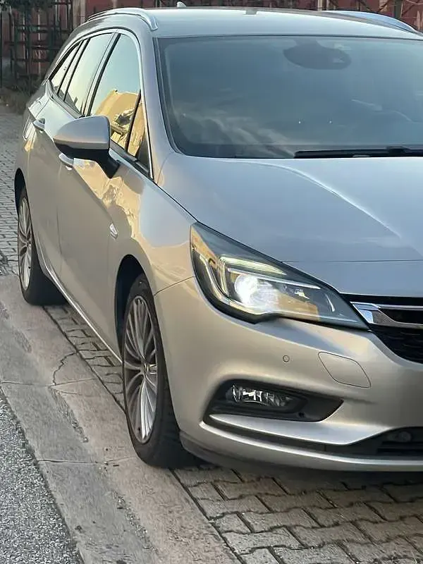 Usata Opel Astra Innovation 110 CV (80 kW) 2018 Station wagon