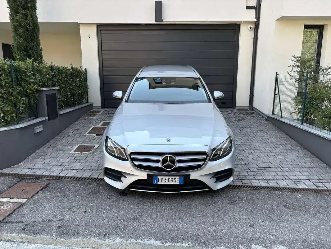 Usata Mercedes E220 AMG line 194 CV (142 kW) 2018 Station wagon