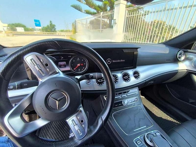 Usata Mercedes E220 Premium Plus 194 CV (142 kW) 2018 Nero Coupé