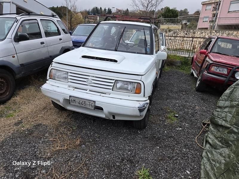 Usata Suzuki Vitara 74 CV (54 kW) 1996 Bianco
