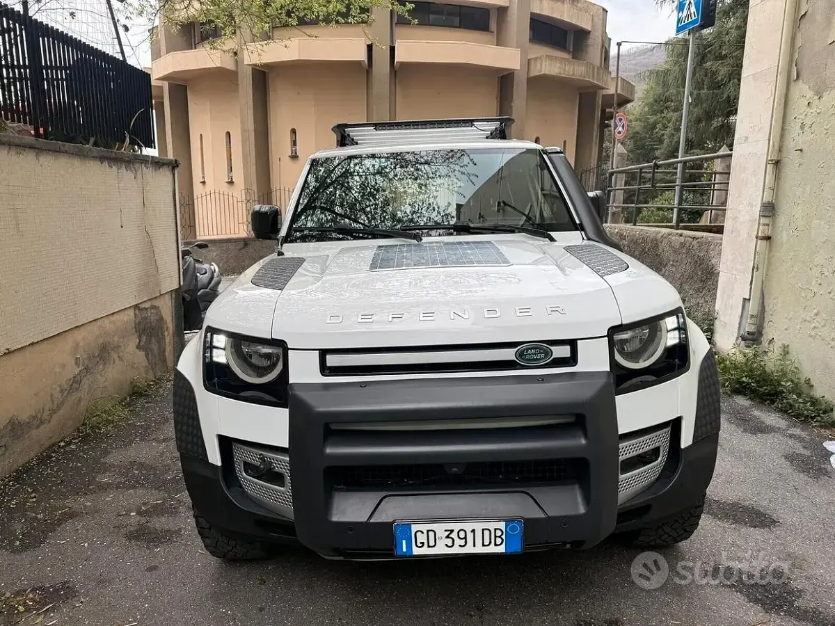 Usata Land Rover Defender S 240 CV (176 kW) 2020 Bianco SUV