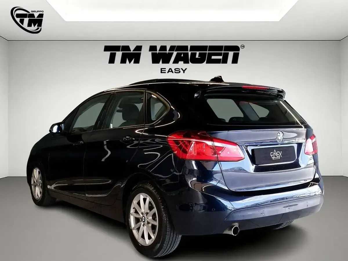 Usata BMW 218 Active Tourer Advantage 150 CV (110 kW) 2016 Blu/azzurro Monovolume
