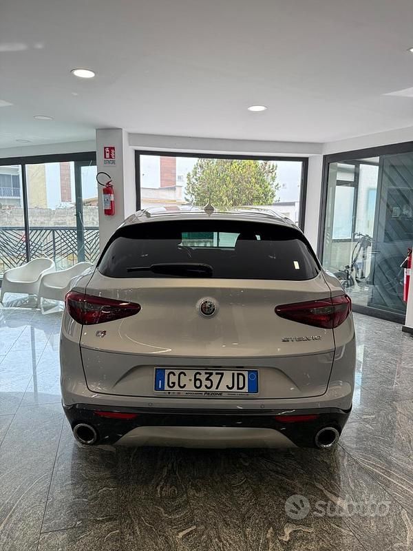Usata Alfa Romeo Stelvio Super 210 CV (154 kW) 2020 Grigio SUV