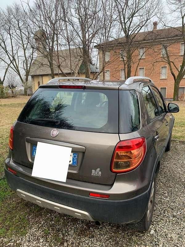 Usata Fiat Sedici 135 CV (99 kW) 2012 SUV