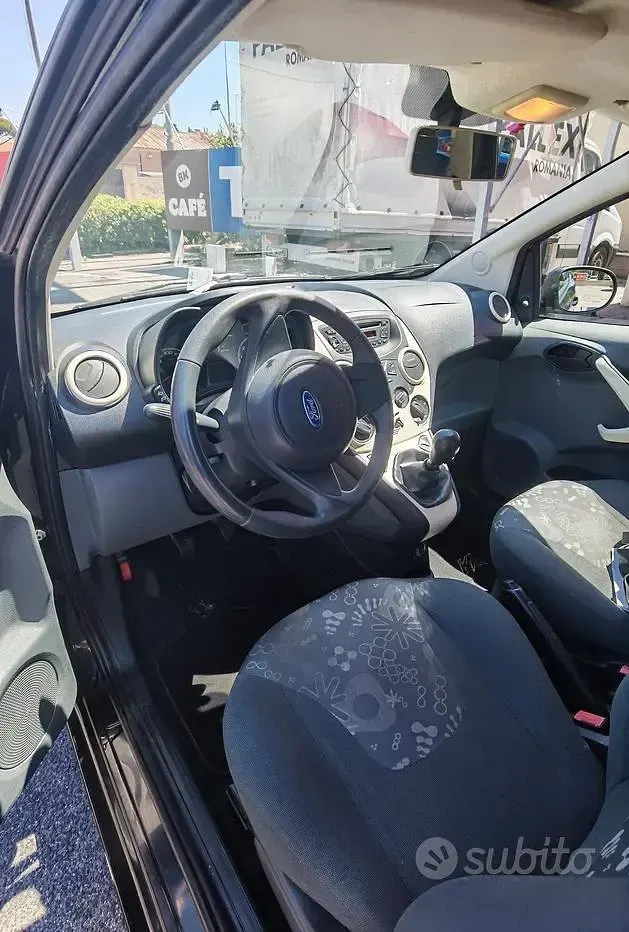 Usata Ford Ka 69 CV (50 kW) 2013 Nero Utilitaria