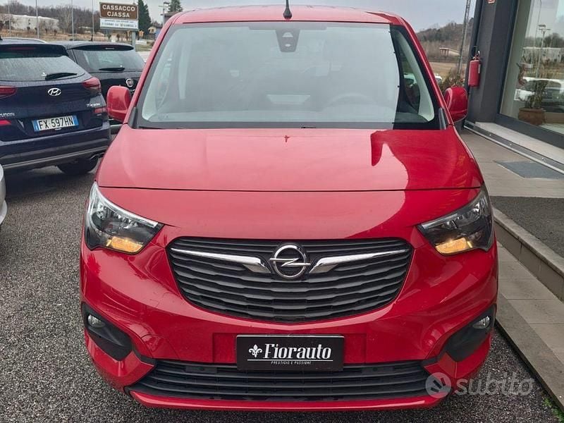 Rosso Usata 2019 Opel Combo Life Innovation Monovolume | 10.500 € (Super prezzo) - Immagine 1/4