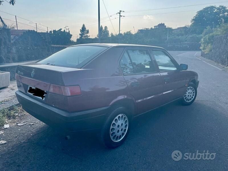 Usata Alfa Romeo 33 88 CV (64 kW) 1992 Utilitaria